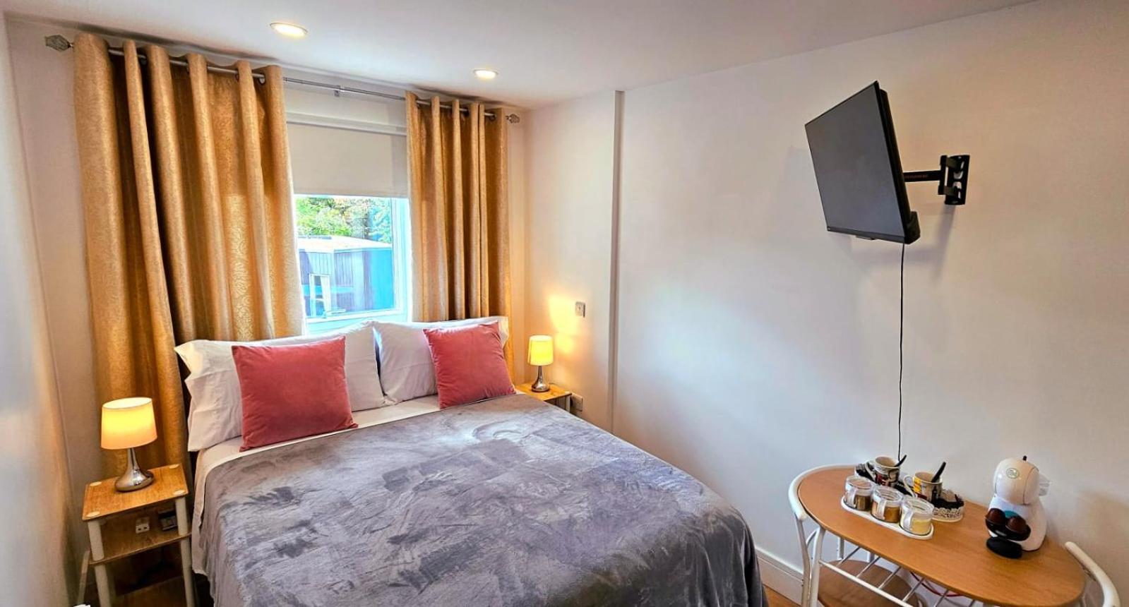 Claire Double Room London Eksteriør billede