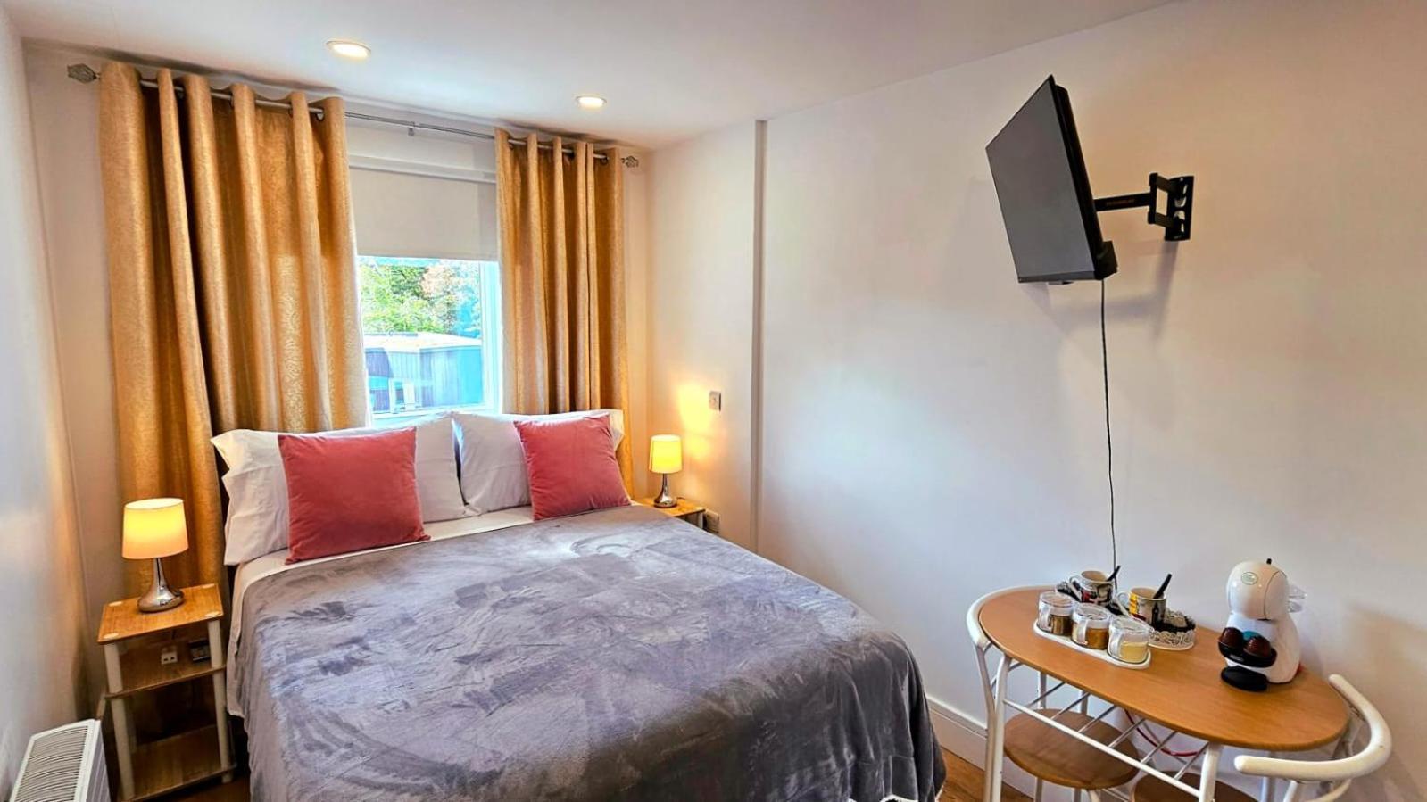 Claire Double Room London Eksteriør billede